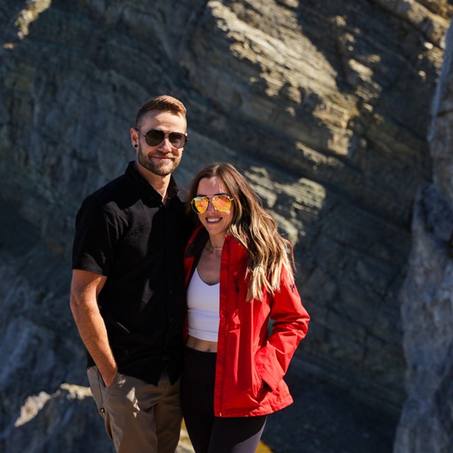 Mair and Andris, Set to Roam